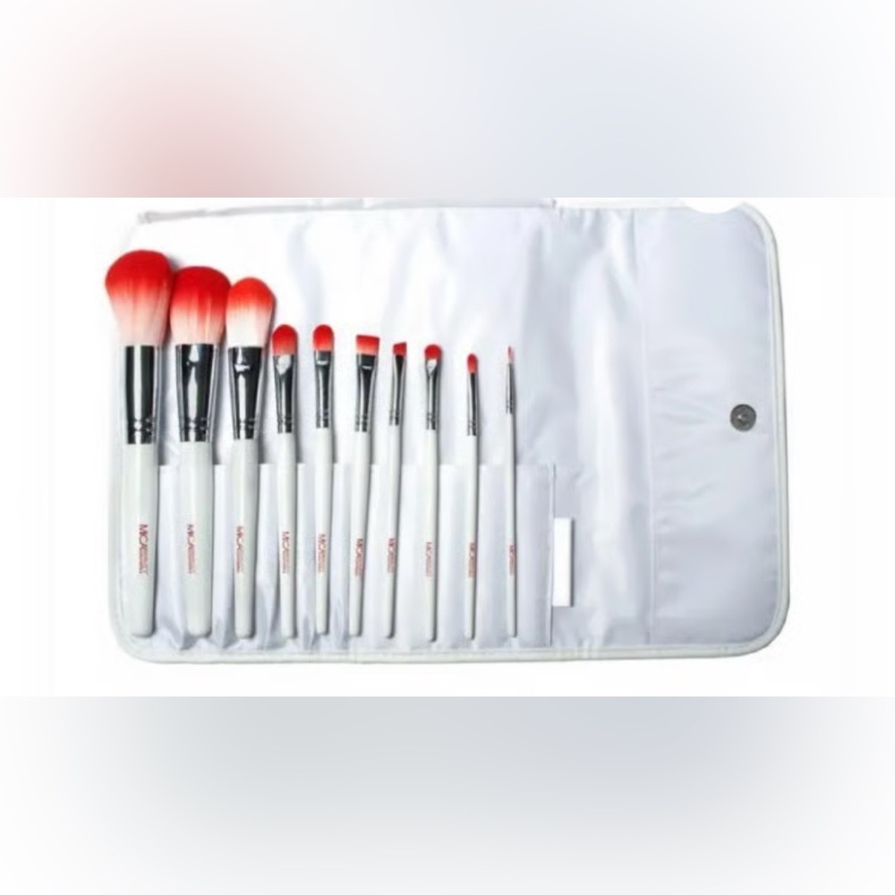 Mica Beauty Cosmetics Deluxe 10 Piece Brush Set NEW